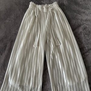 Girls metallic pleated pants